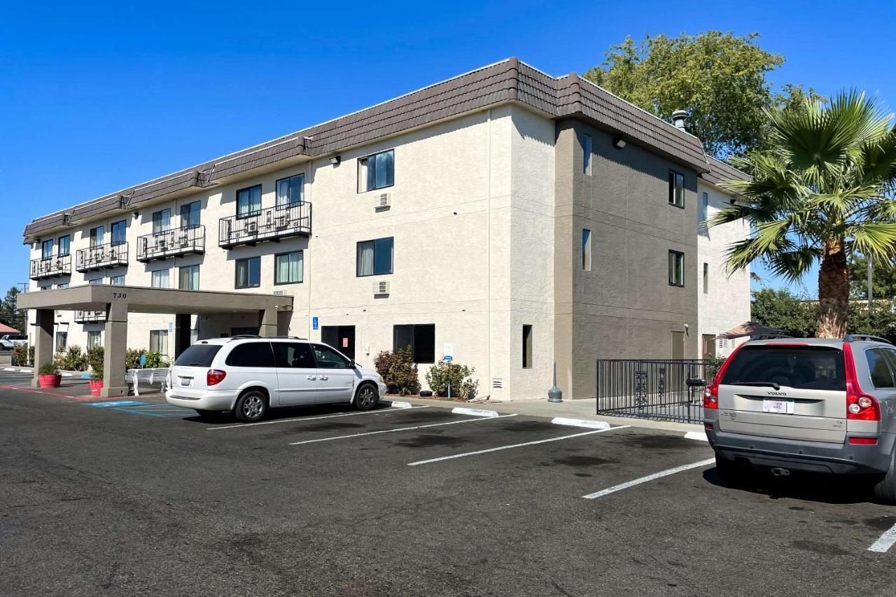 Sutter Inn Yuba City Exterior foto